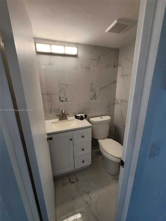 Vendido Recientemente: $135,000 (1 camas, 1 baños, 720 Pies cuadrados)