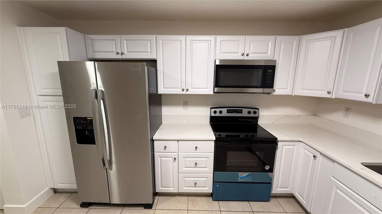 Recientemente alquilado: $2,000 (2 camas, 2 baños, 860 Pies cuadrados)