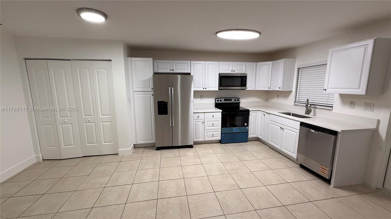 Recientemente alquilado: $2,000 (2 camas, 2 baños, 860 Pies cuadrados)