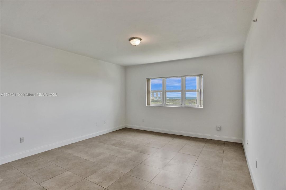 Недавно продано: $455,000 (3 спален, 3 ванн, 1801 Квадратных фут)