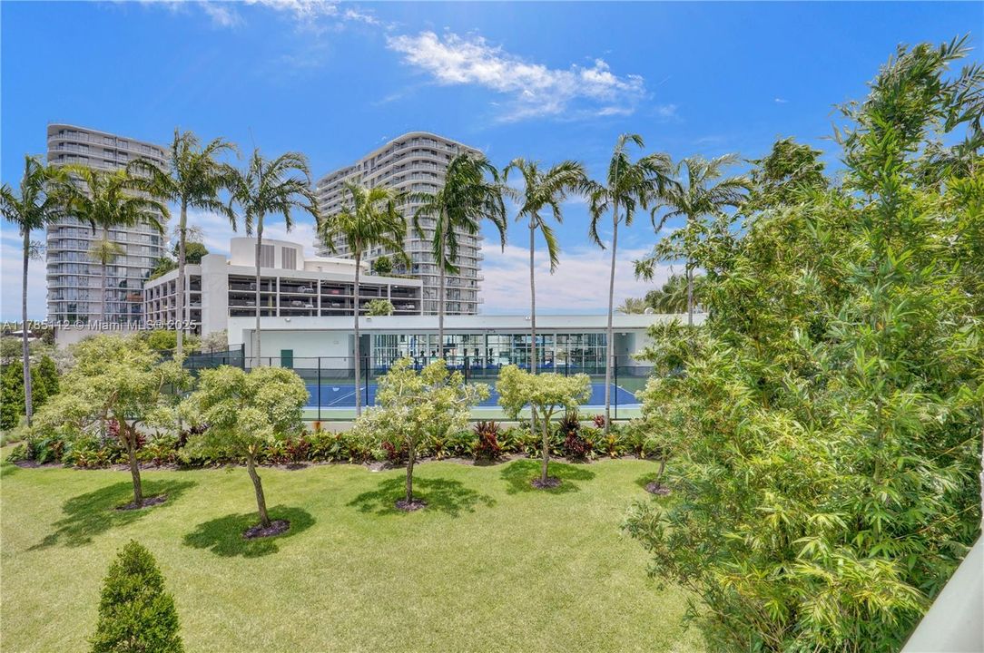 Недавно продано: $455,000 (3 спален, 3 ванн, 1801 Квадратных фут)