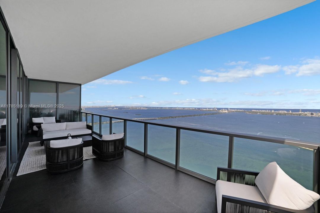 En Venta: $6,200,000 (4 camas, 4 baños, 3887 Pies cuadrados)