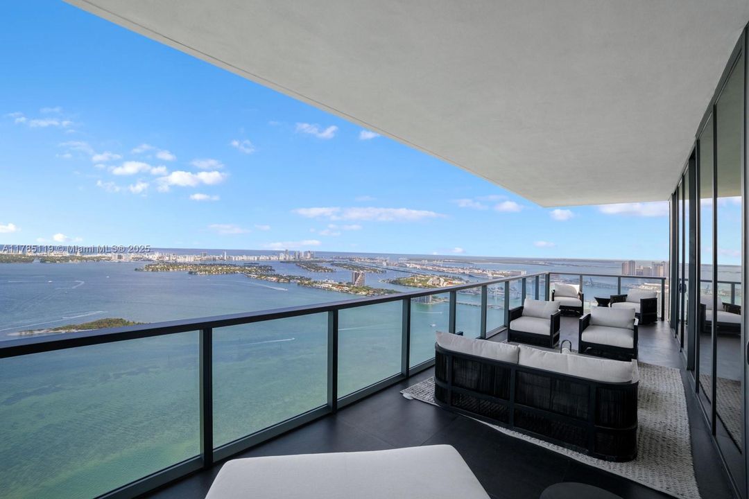 En Venta: $6,200,000 (4 camas, 4 baños, 3887 Pies cuadrados)