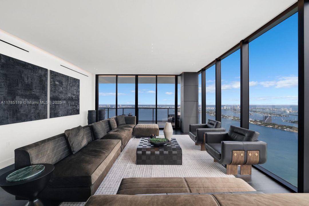 En Venta: $6,200,000 (4 camas, 4 baños, 3887 Pies cuadrados)