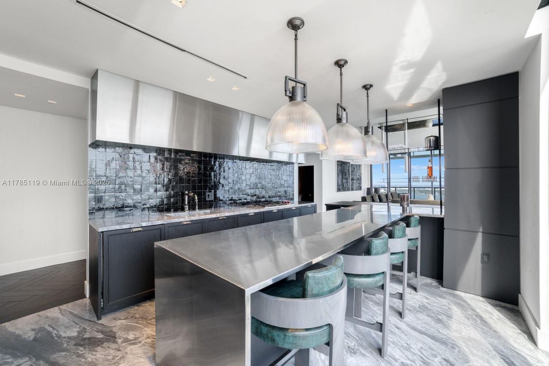 En Venta: $6,200,000 (4 camas, 4 baños, 3887 Pies cuadrados)