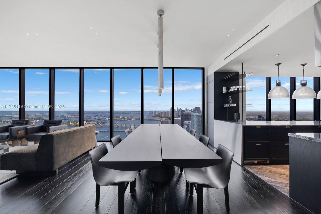 En Venta: $6,200,000 (4 camas, 4 baños, 3887 Pies cuadrados)