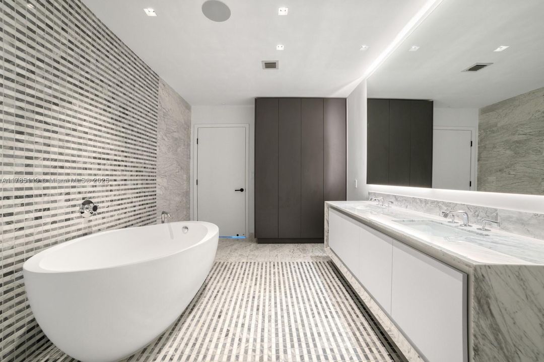 En Venta: $6,200,000 (4 camas, 4 baños, 3887 Pies cuadrados)