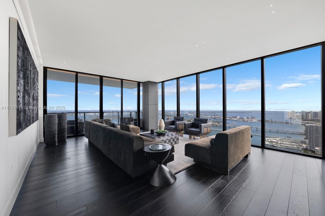En Venta: $6,200,000 (4 camas, 4 baños, 3887 Pies cuadrados)