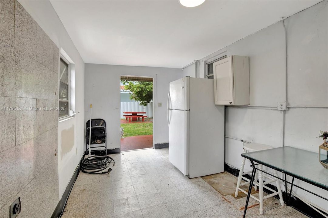 Vendido Recientemente: $625,000 (5 camas, 3 baños, 1914 Pies cuadrados)