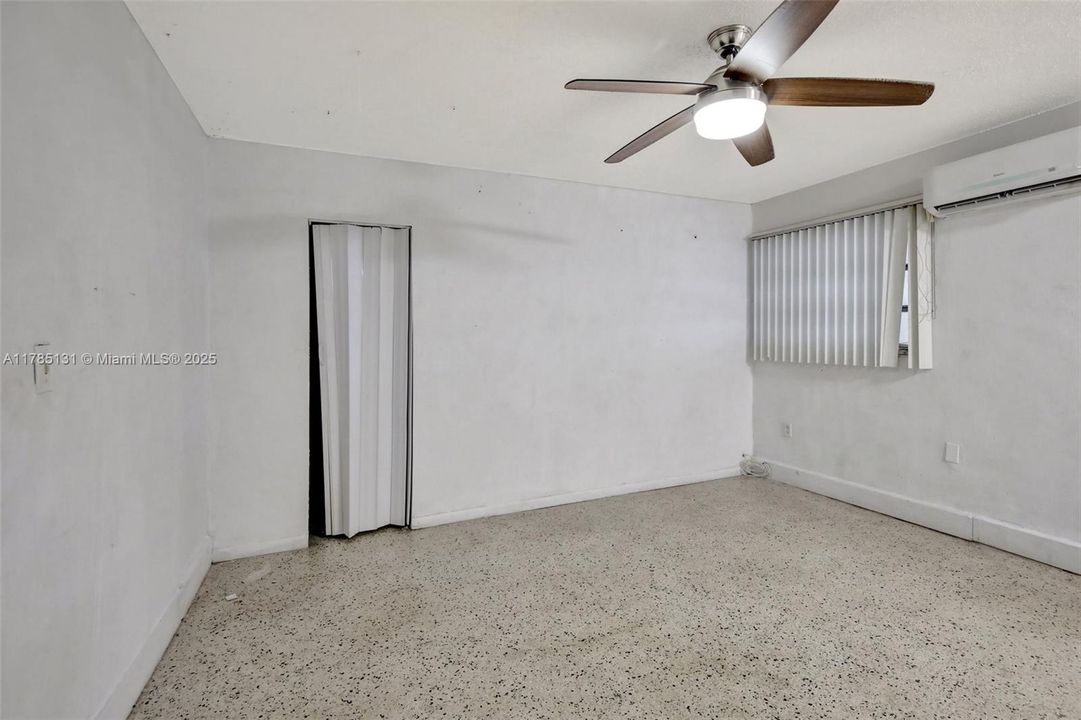 Vendido Recientemente: $625,000 (5 camas, 3 baños, 1914 Pies cuadrados)