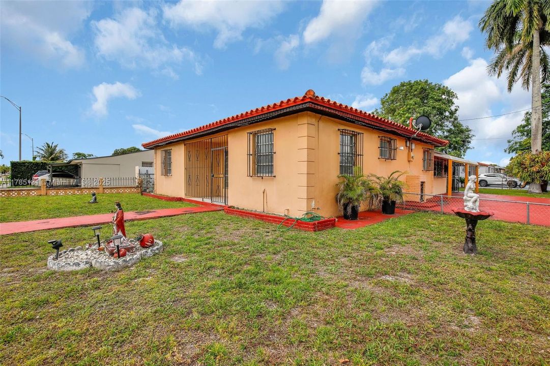 Vendido Recientemente: $625,000 (5 camas, 3 baños, 1914 Pies cuadrados)