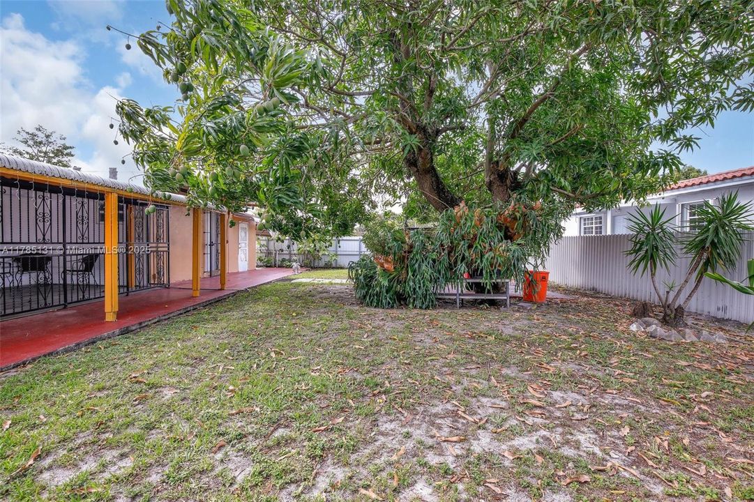 Vendido Recientemente: $625,000 (5 camas, 3 baños, 1914 Pies cuadrados)
