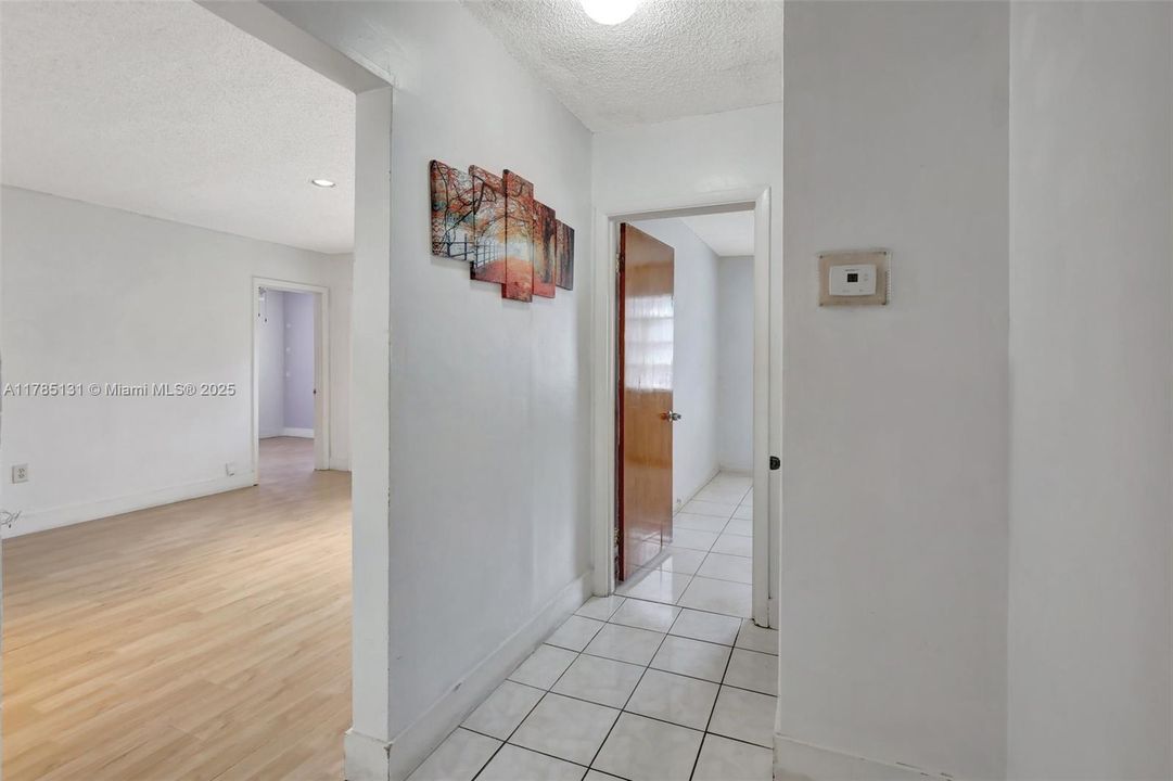 Vendido Recientemente: $625,000 (5 camas, 3 baños, 1914 Pies cuadrados)