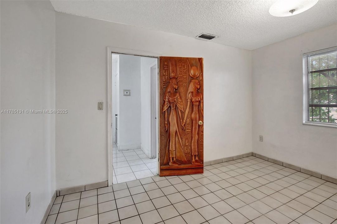 Vendido Recientemente: $625,000 (5 camas, 3 baños, 1914 Pies cuadrados)