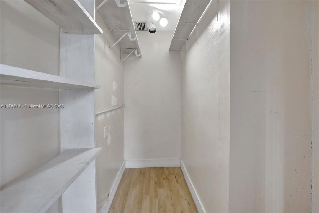 Vendido Recientemente: $625,000 (5 camas, 3 baños, 1914 Pies cuadrados)