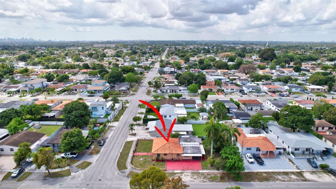 Vendido Recientemente: $625,000 (5 camas, 3 baños, 1914 Pies cuadrados)