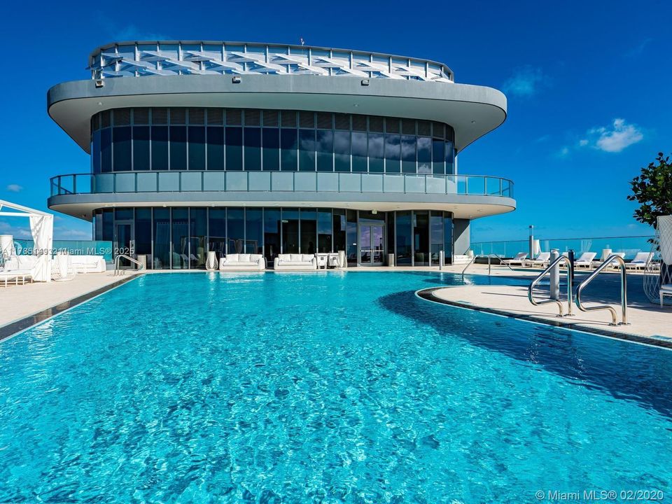 На продажу: $1,645,000 (2 спален, 2 ванн, 1286 Квадратных фут)