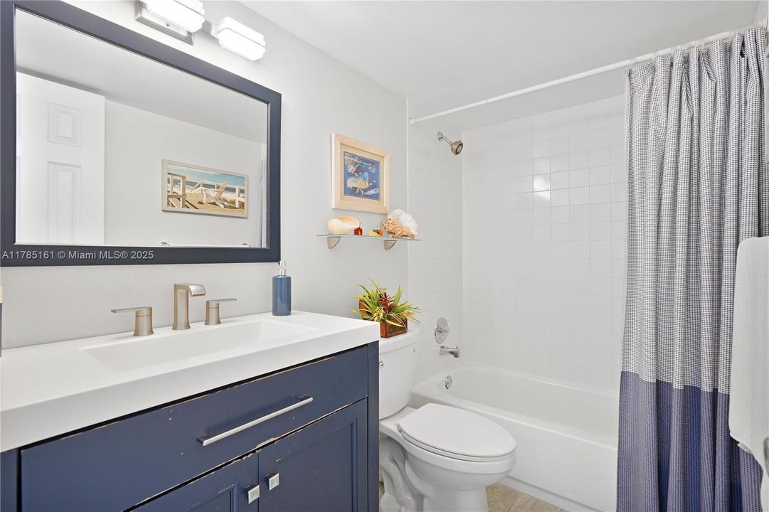 Недавно продано: $398,000 (2 спален, 2 ванн, 1230 Квадратных фут)