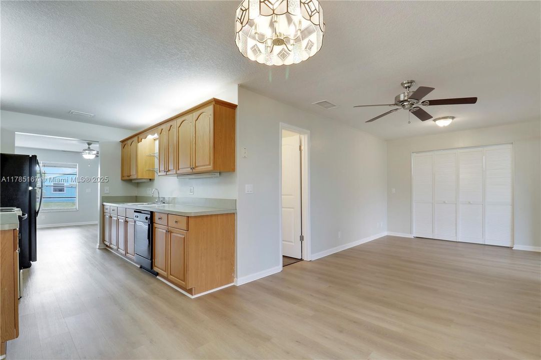 Family room /dining room/kitchen