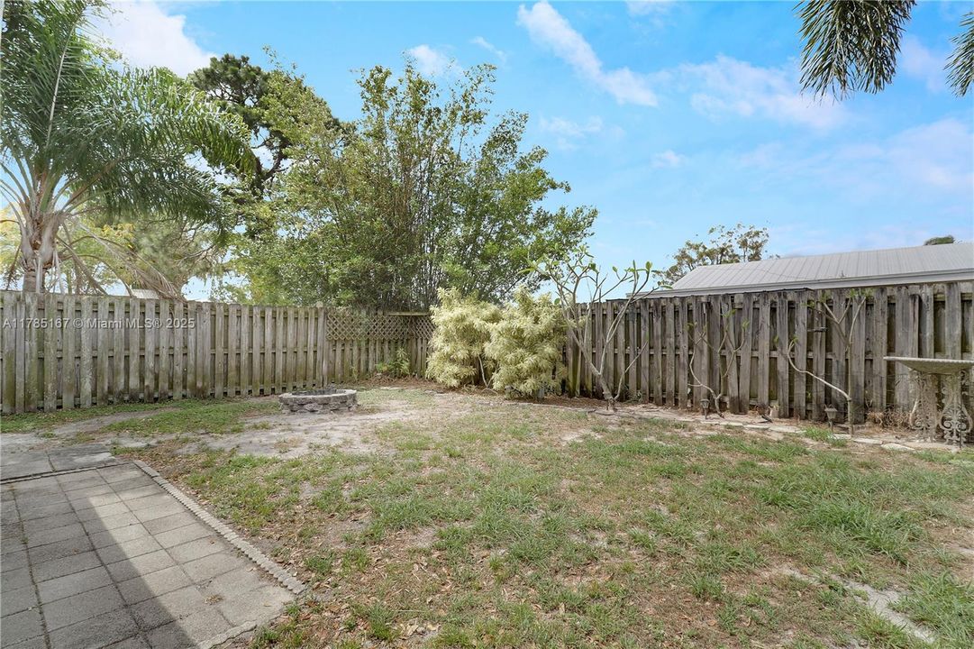 Recently Sold: $530,000 (0 beds, 0 baths, 1140 Square Feet)