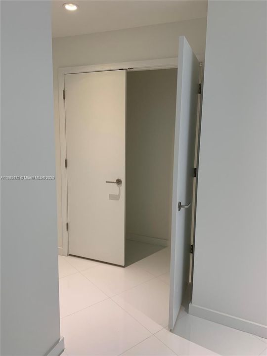 На продажу: $669,000 (1 спален, 1 ванн, 937 Квадратных фут)