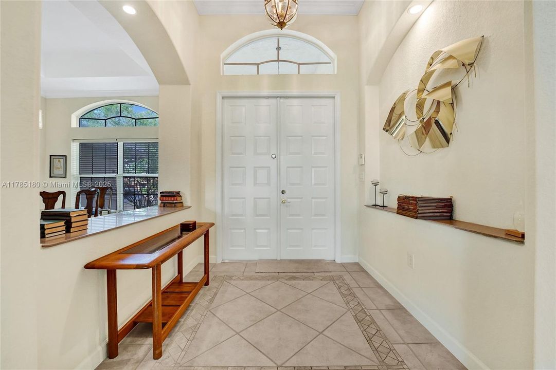 最近售出: $995,000 (5 贝兹, 5 浴室, 3561 平方英尺)