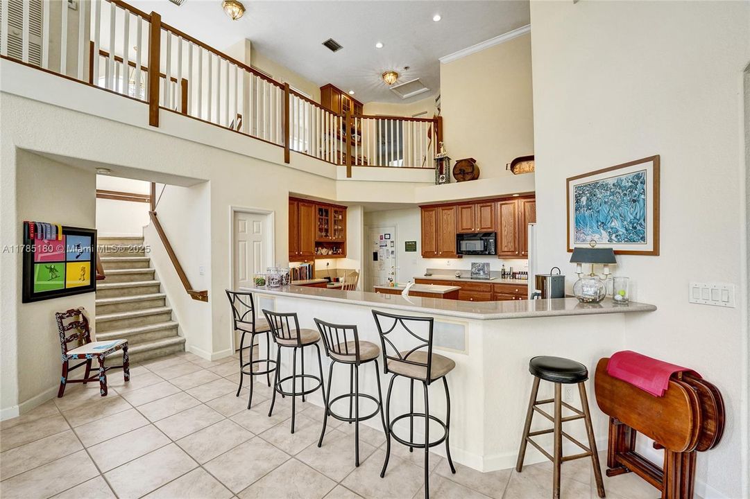 最近售出: $995,000 (5 贝兹, 5 浴室, 3561 平方英尺)