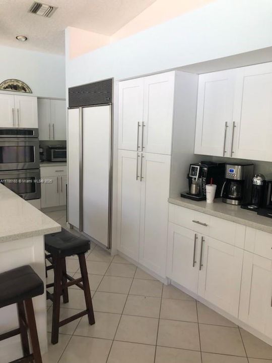 Recently Rented: $6,400 (5 beds, 3 baths, 3733 Square Feet)