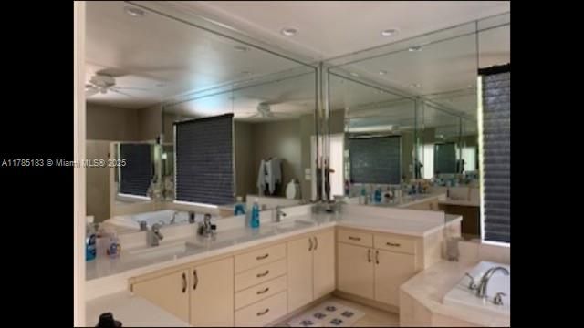 Recently Rented: $6,400 (5 beds, 3 baths, 3733 Square Feet)