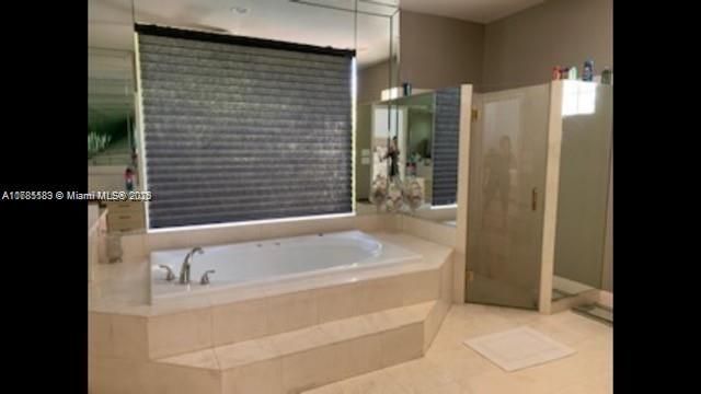 Recently Rented: $6,400 (5 beds, 3 baths, 3733 Square Feet)