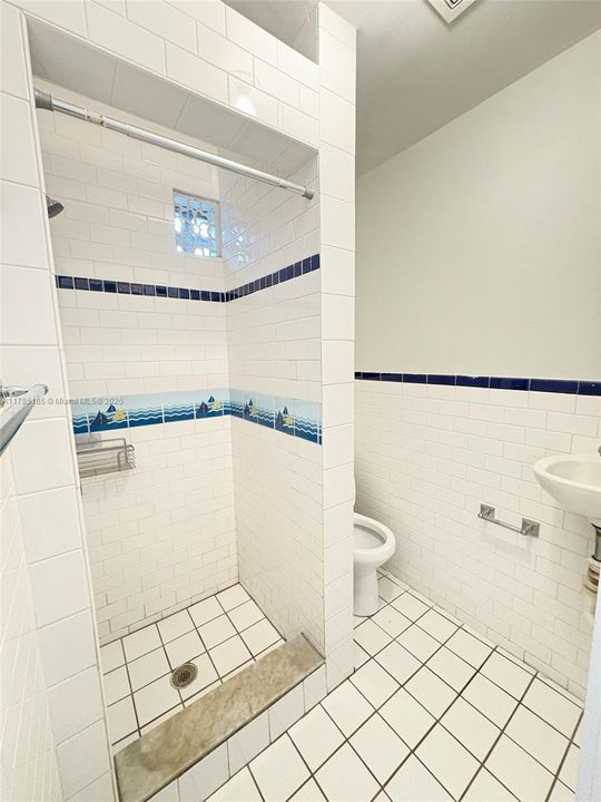 Recientemente alquilado: $1,250 (1 camas, 1 baños, 345 Pies cuadrados)