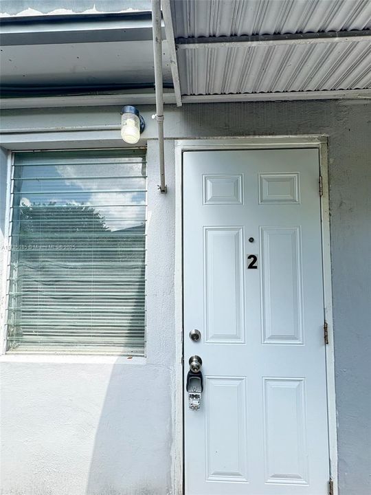 Recientemente alquilado: $1,250 (1 camas, 1 baños, 345 Pies cuadrados)