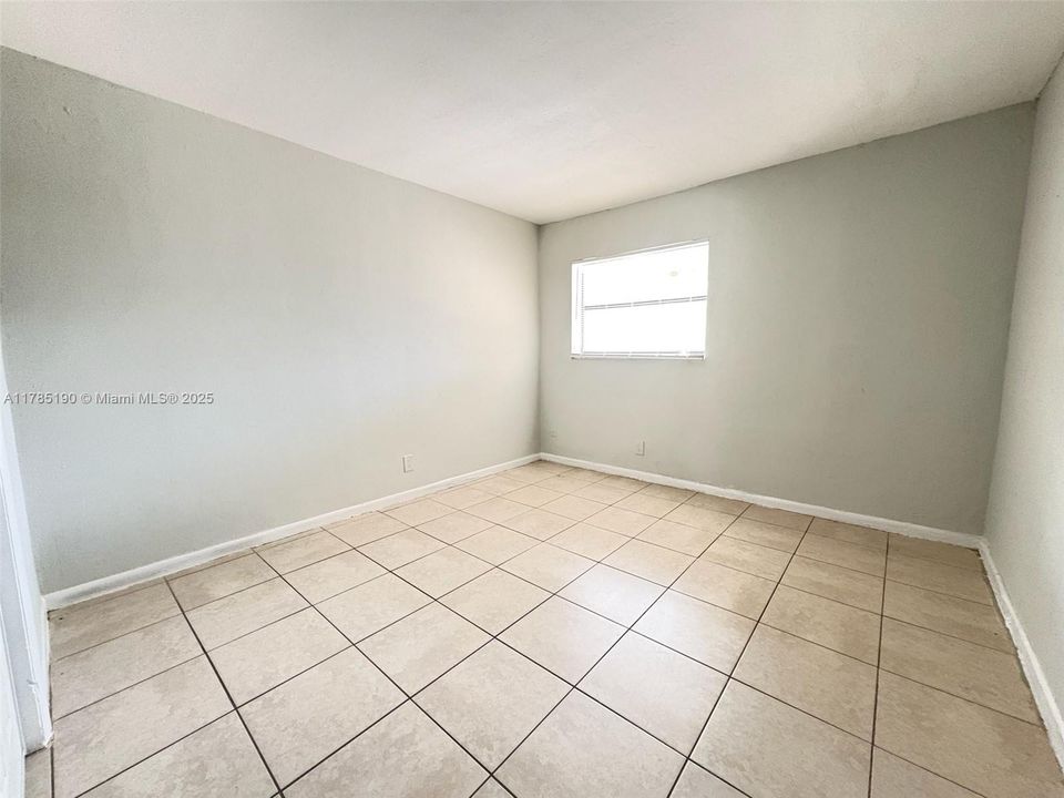 Recientemente alquilado: $2,200 (3 camas, 2 baños, 1400 Pies cuadrados)