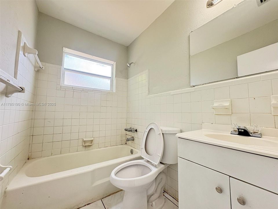 Recientemente alquilado: $2,200 (3 camas, 2 baños, 1400 Pies cuadrados)