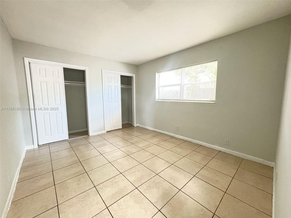 Recientemente alquilado: $2,200 (3 camas, 2 baños, 1400 Pies cuadrados)