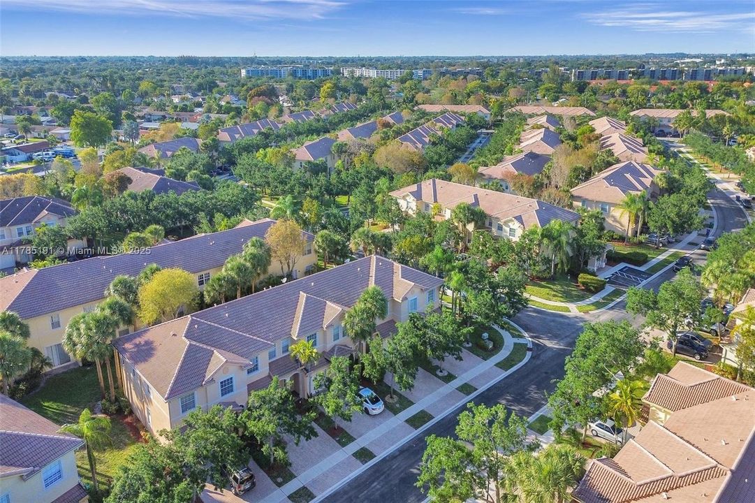 Recently Sold: $435,000 (3 beds, 2 baths, 1530 Square Feet)