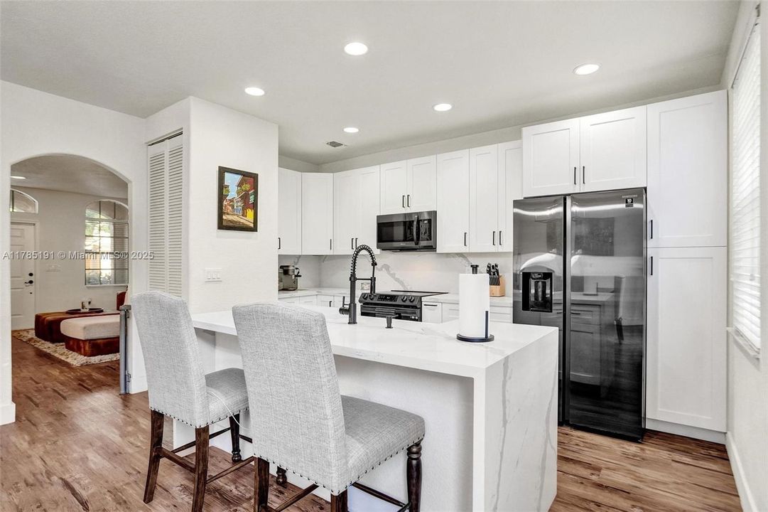 Recently Sold: $435,000 (3 beds, 2 baths, 1530 Square Feet)