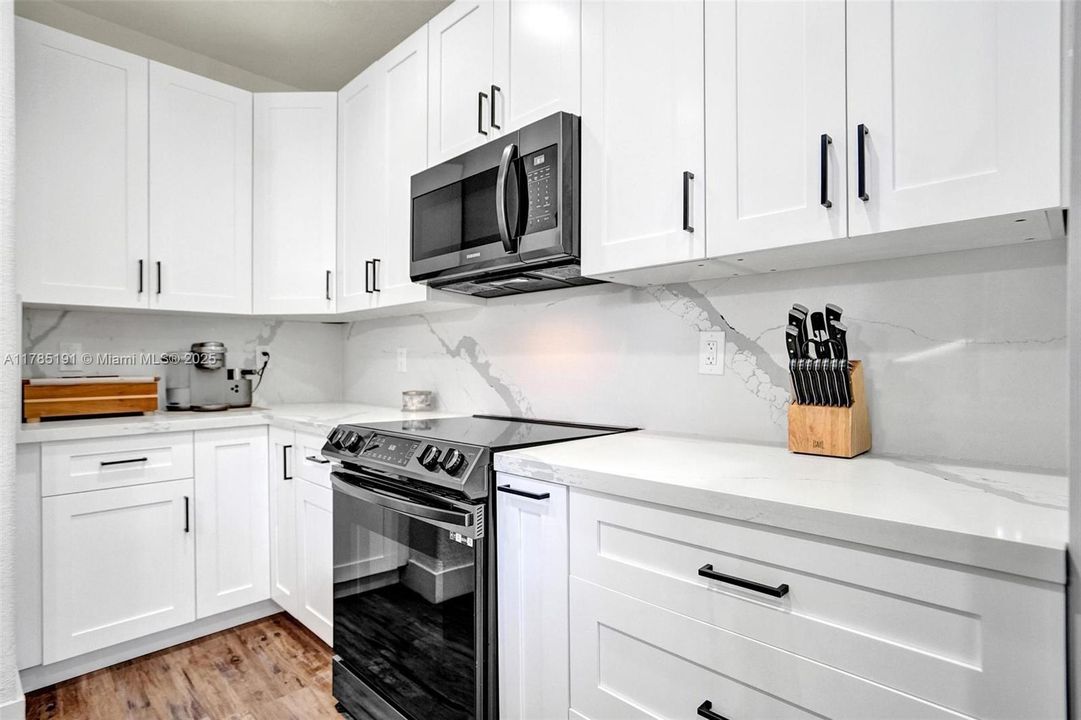 Recently Sold: $435,000 (3 beds, 2 baths, 1530 Square Feet)