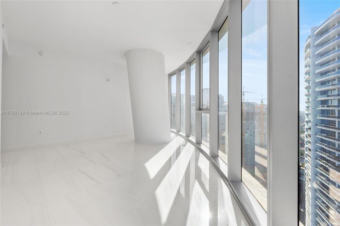 На продажу: $3,900,000 (3 спален, 3 ванн, 2414 Квадратных фут)