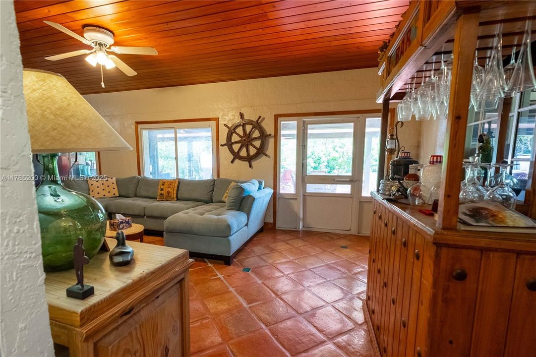 En Venta: $1,650,000 (3 camas, 2 baños, 3747 Pies cuadrados)