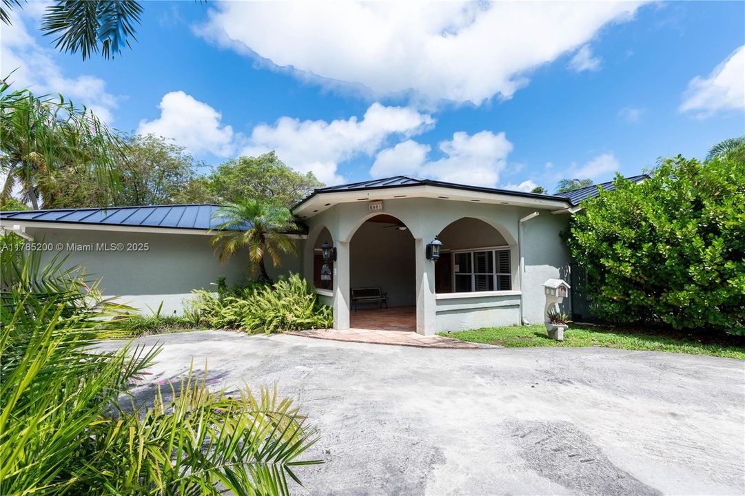 En Venta: $1,650,000 (3 camas, 2 baños, 3747 Pies cuadrados)