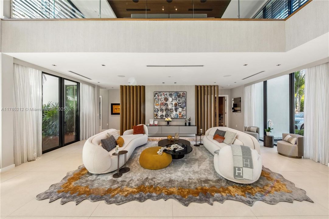 Recently Sold: $10,500,000 (8 beds, 9 baths, 9194 Square Feet)