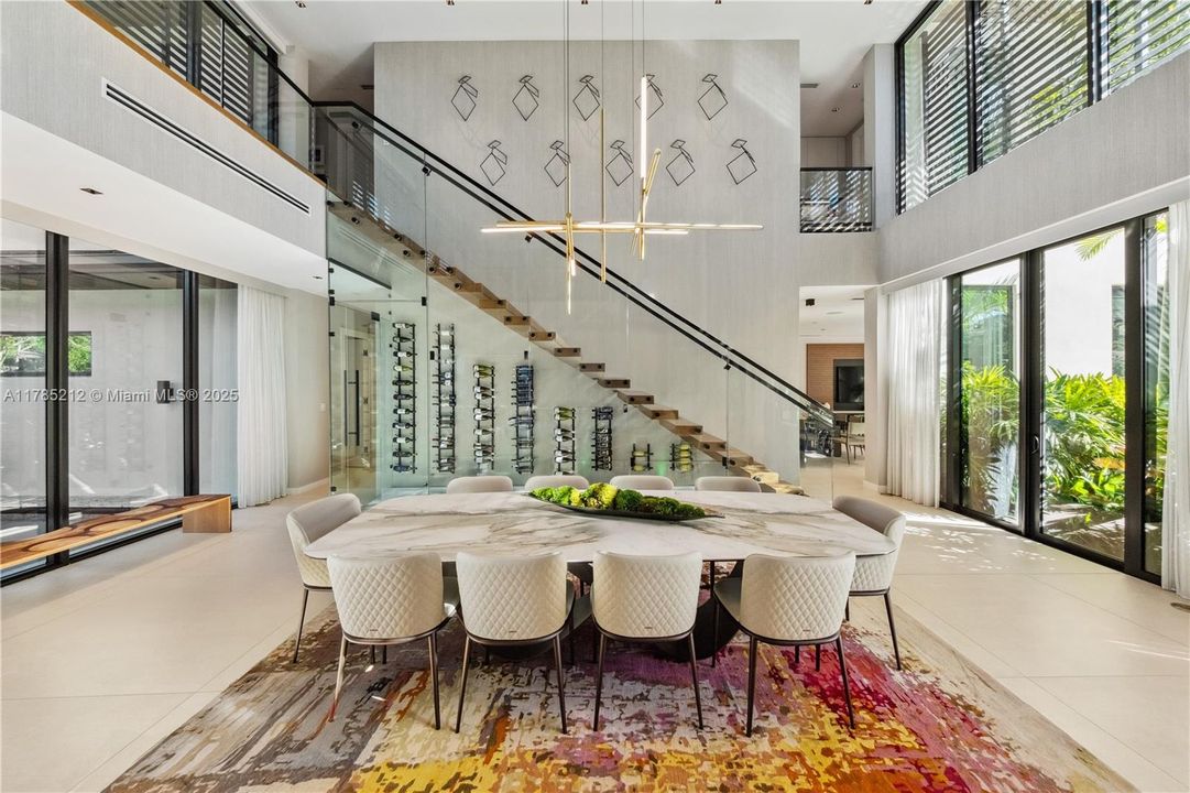 Recently Sold: $10,500,000 (8 beds, 9 baths, 9194 Square Feet)