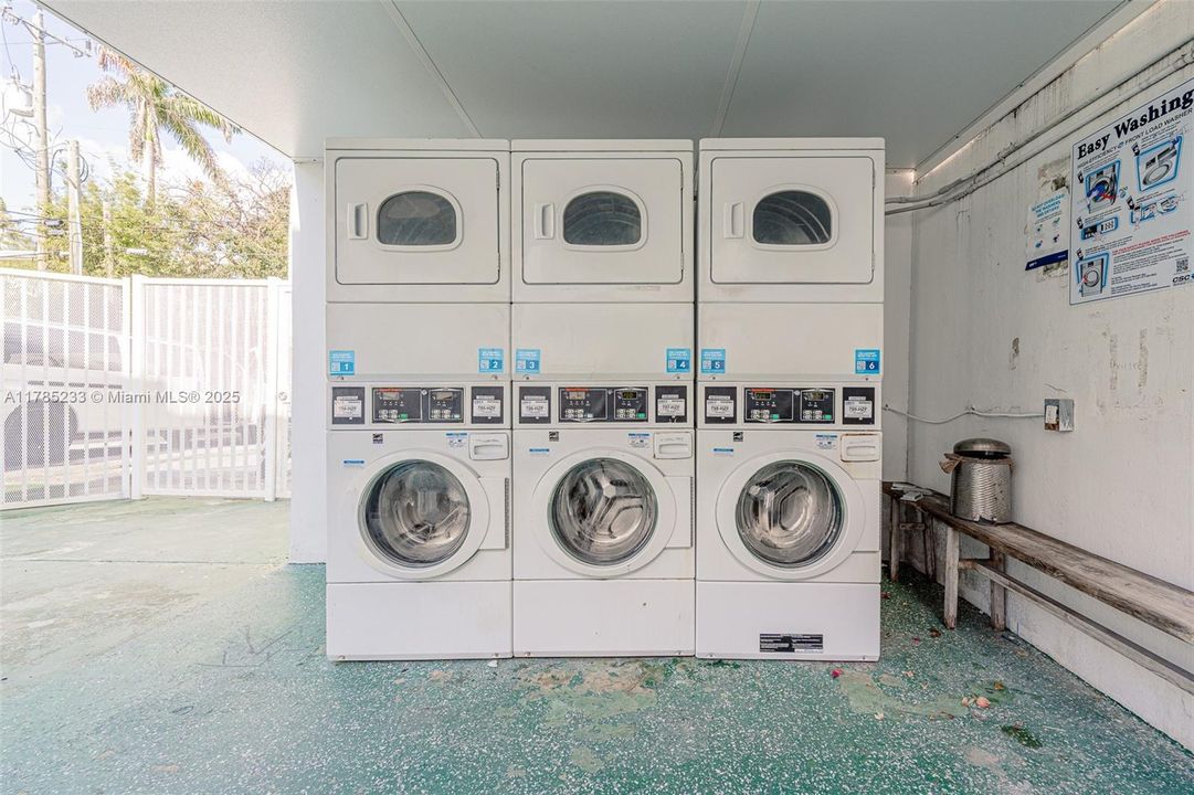 Vendido Recientemente: $225,000 (1 camas, 1 baños, 700 Pies cuadrados)