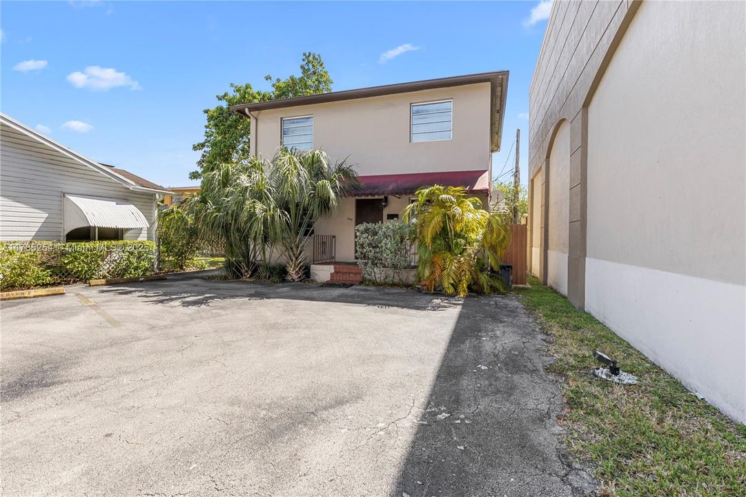 Недавно продано: $785,000 (0 спален, 0 ванн, 0 Квадратных фут)