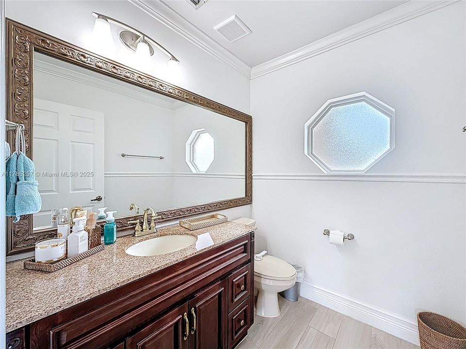 Недавно арендовано: $8,900 (4 спален, 2 ванн, 3529 Квадратных фут)