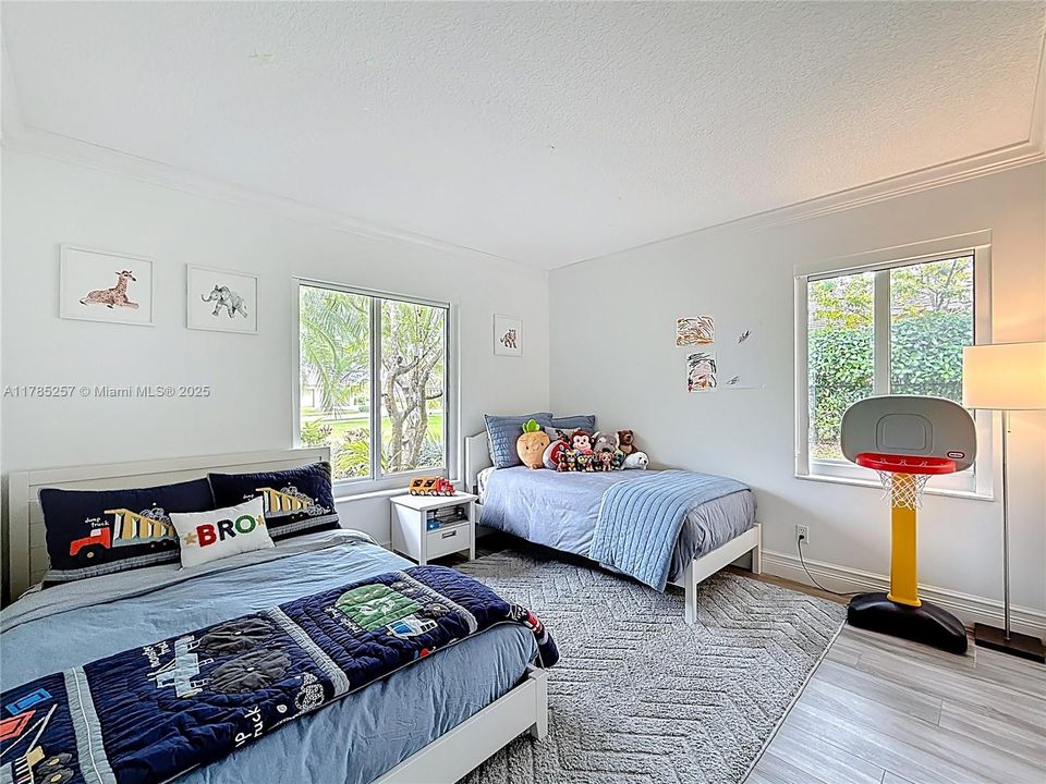 Недавно арендовано: $8,900 (4 спален, 2 ванн, 3529 Квадратных фут)