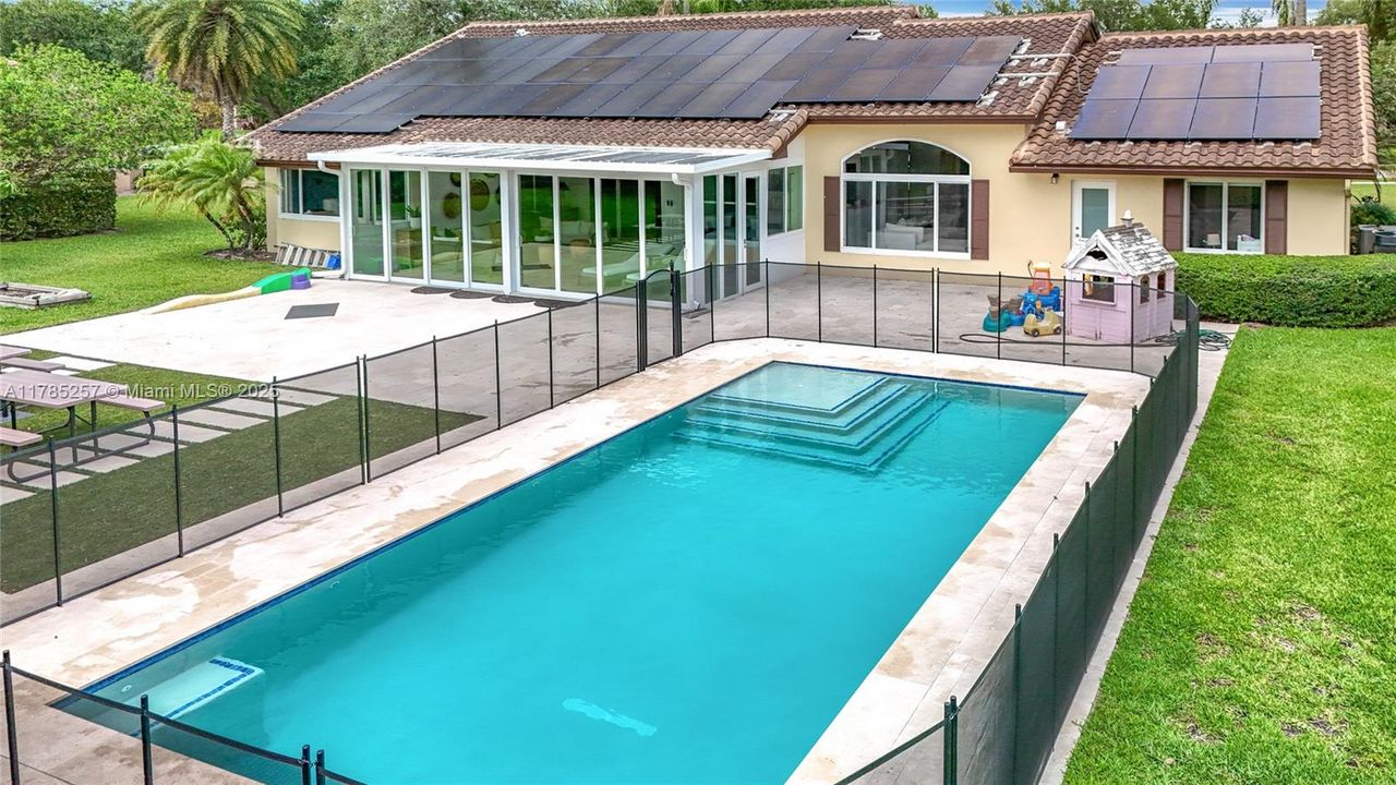 Недавно арендовано: $8,900 (4 спален, 2 ванн, 3529 Квадратных фут)