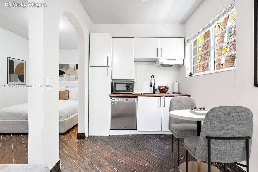 For Sale: $205,000 (0 beds, 1 baths, 450 Square Feet)