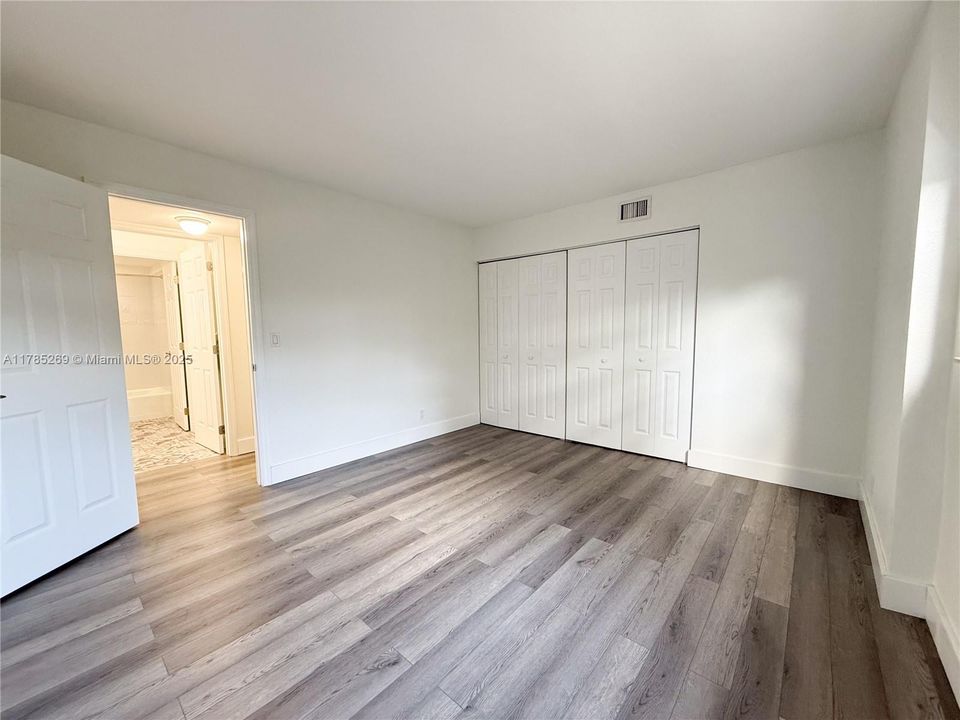 Recently Sold: $378,000 (1 beds, 1 baths, 673 Square Feet)